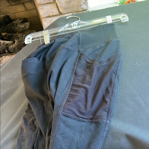 Mono B Black Athletic Leggings - Picture 3 of 4